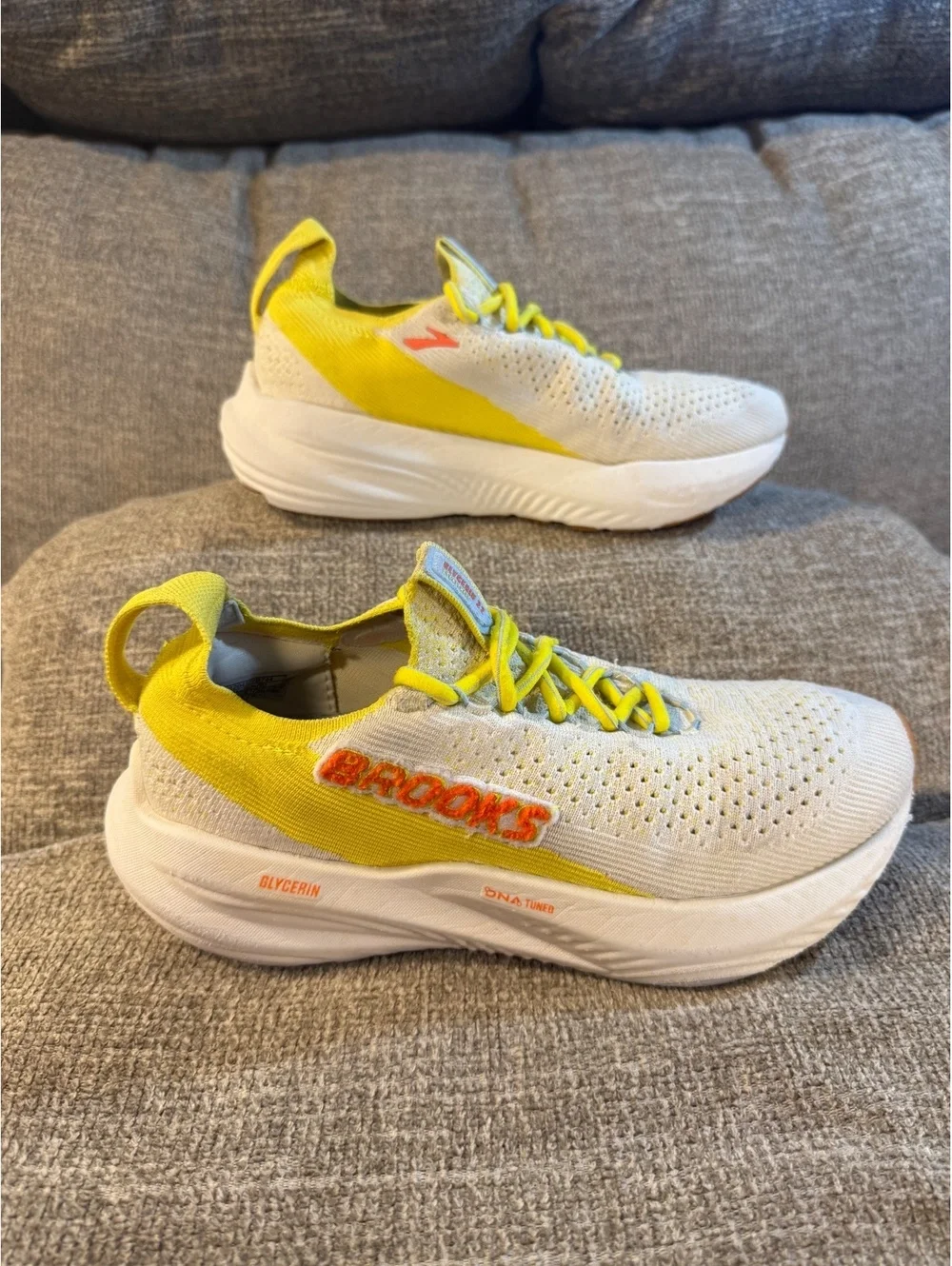 Brooks Glycerin StealthFit 22 White Yellow Orange Women's Running Shoes Size 8
